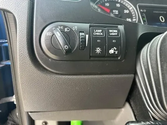 2022 International LT625