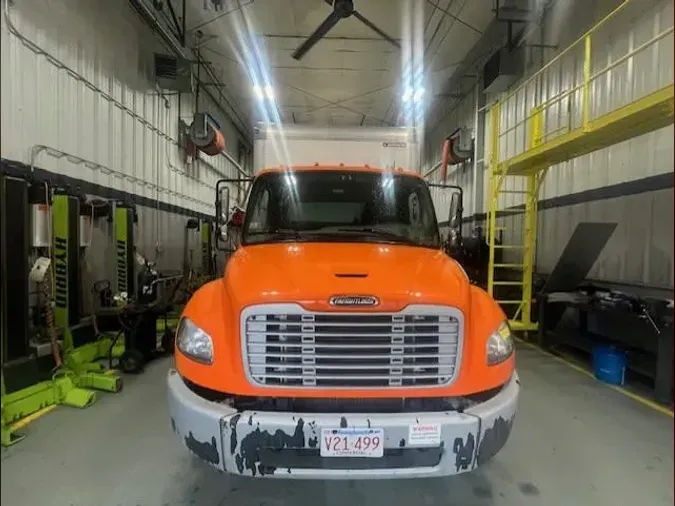 2020 FREIGHTLINER/MERCEDES M2 106