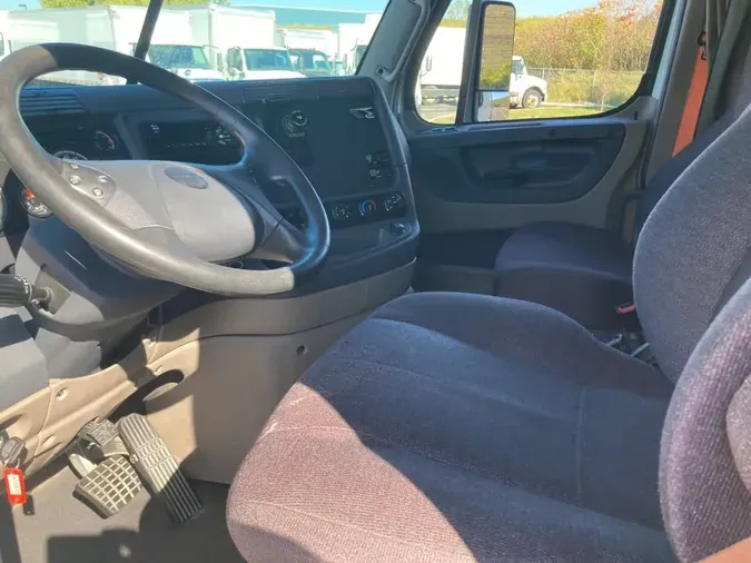 2020 FREIGHTLINER/MERCEDES CASCADIA 125