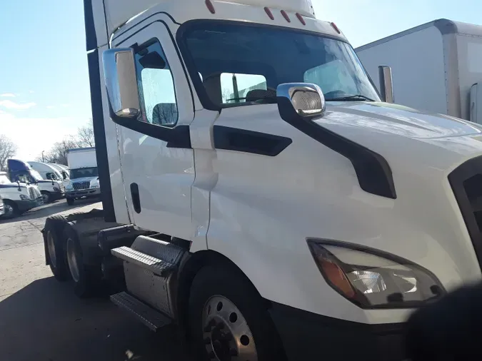 2020 FREIGHTLINER/MERCEDES NEW CASCADIA 116