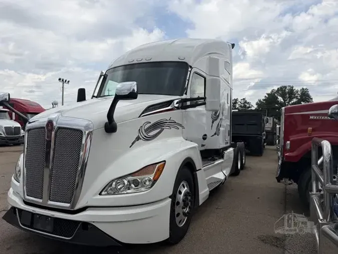 2022 KENWORTH T680