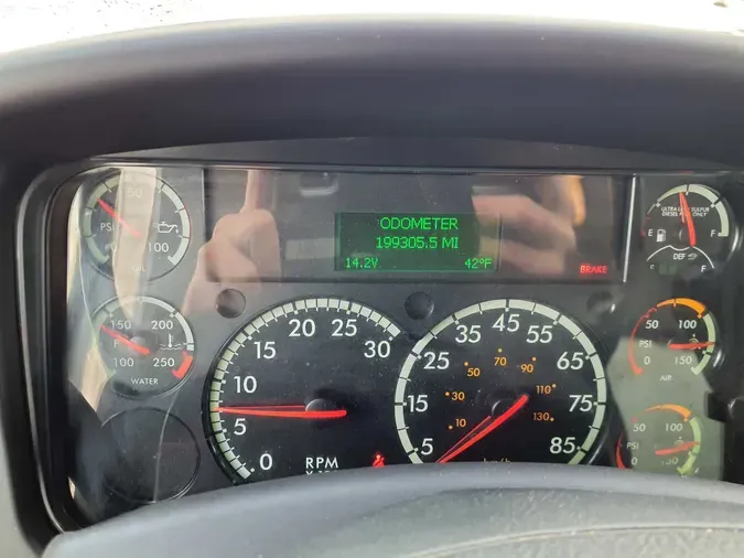 2020 FREIGHTLINER/MERCEDES M2 106