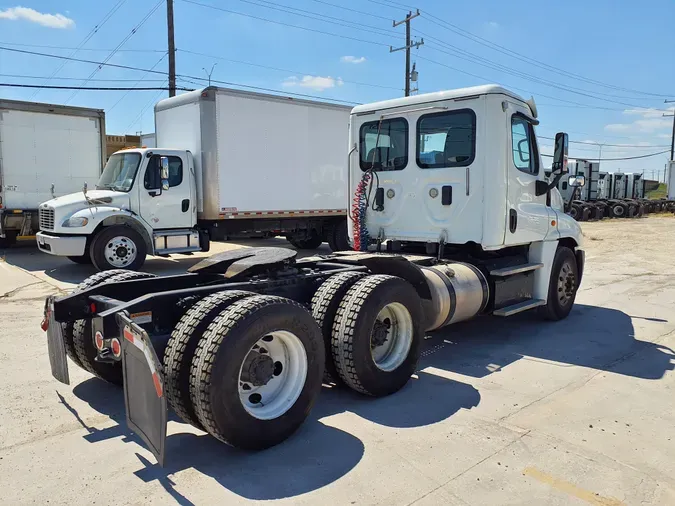 2017 FREIGHTLINER/MERCEDES CASCADIA 125