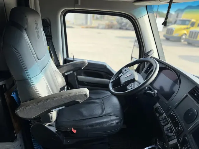 2023 Kenworth T680