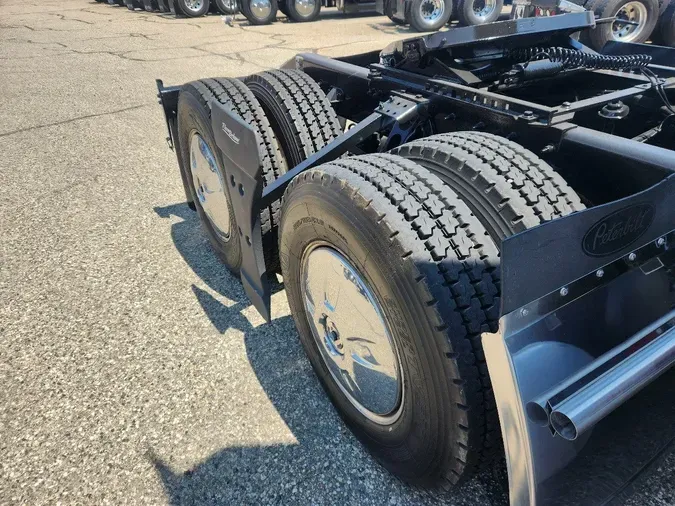 2023 PETERBILT 579