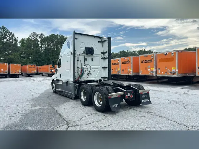 2022 Freightliner Cascadia