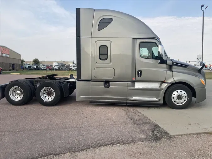 2019 Freightliner New Cascadia