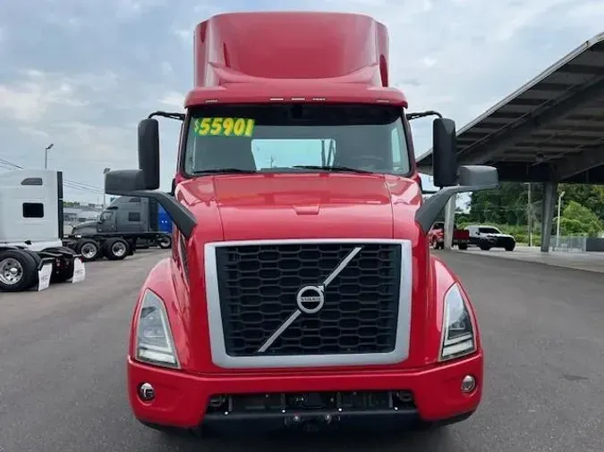 2020 Volvo VNR64T300