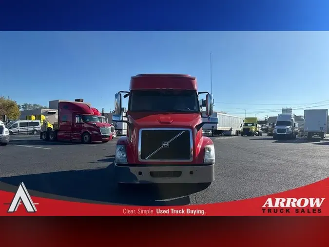 2018 VOLVO VNL730
