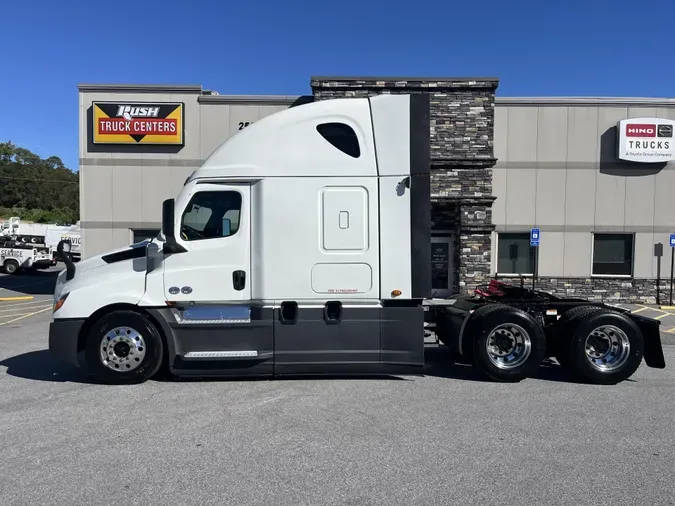 2023 Freightliner Cascadia