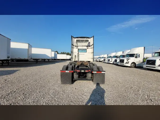 2019 Volvo VNL300