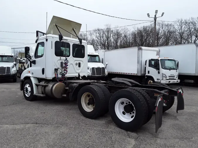 2017 FREIGHTLINER/MERCEDES CASCADIA 113