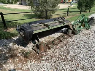 2000 John Deere 265