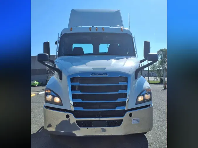 2020 FREIGHTLINER/MERCEDES NEW CASCADIA 116