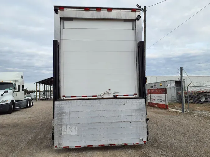 2017 FREIGHTLINER/MERCEDES M2 106