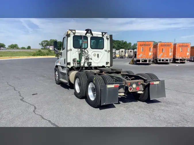 2019 Freightliner Cascadia 12532ccd4b6db73bdf5901bc771289154c7