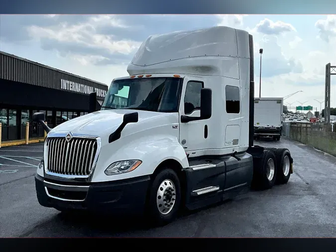 2022 INT LT625 6x4