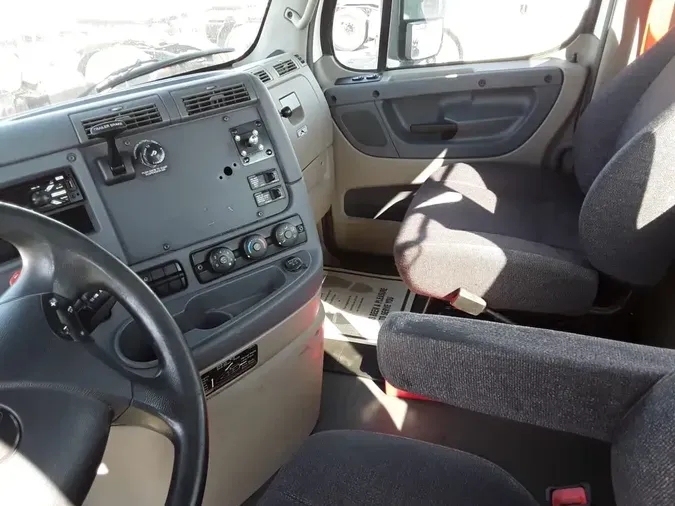 2018 FREIGHTLINER/MERCEDES CASCADIA 125