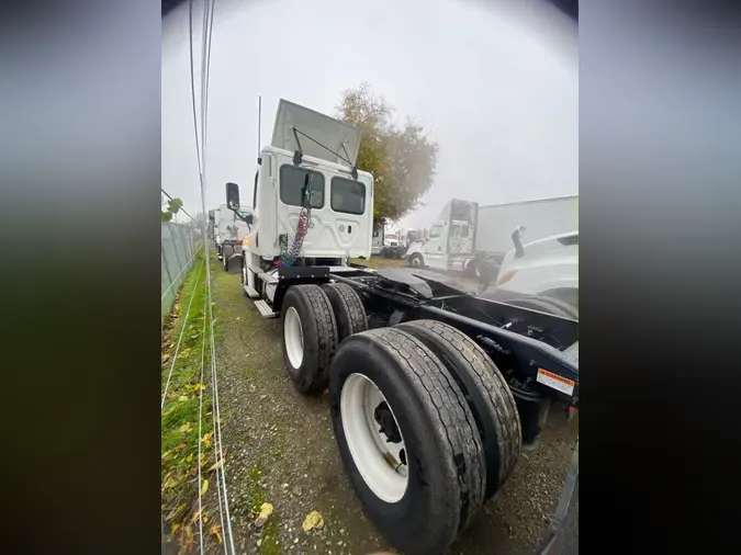 2018 FREIGHTLINER/MERCEDES CASCADIA 125
