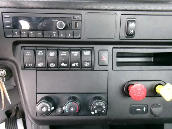 2023 International LT62532d176d02cb2d2f69f87bdb1ddaf6f3c