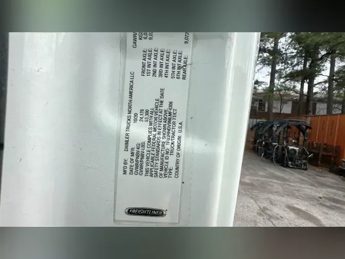 2021 Freightliner Cascadia 126