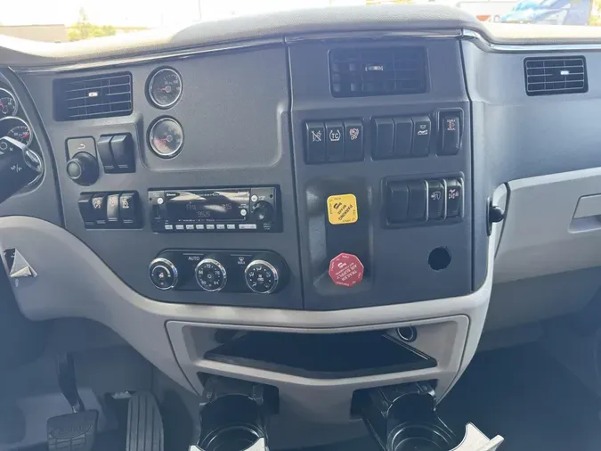 2022 Peterbilt 579