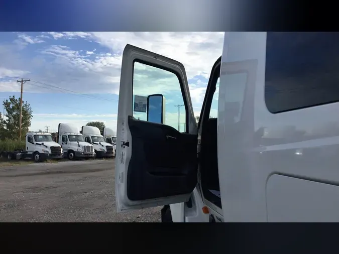 2022 International LT625