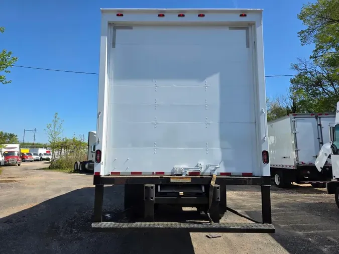2019 FREIGHTLINER/MERCEDES M2 106