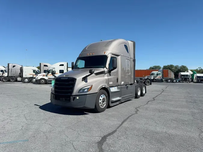 2025 Freightliner Cascadia 126