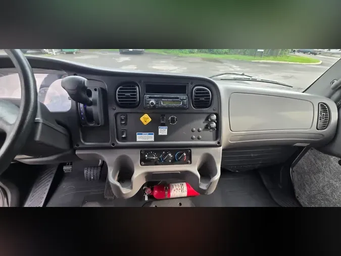 2017 FREIGHTLINER/MERCEDES M2 106
