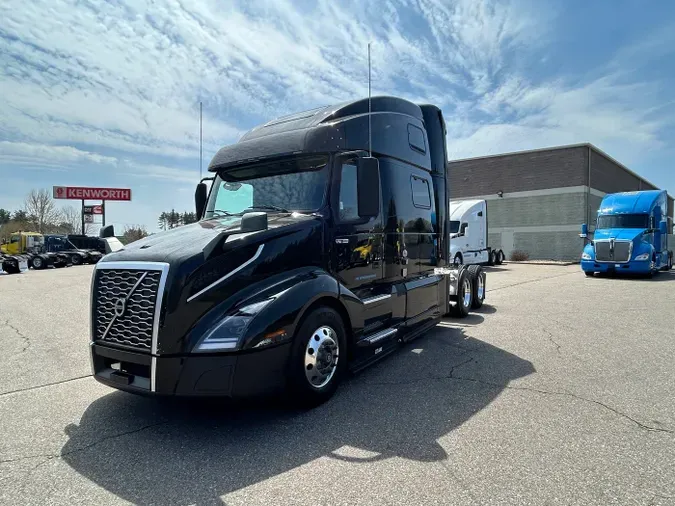 2021 Volvo VNL 860