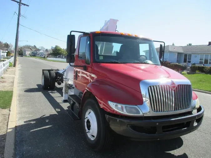2015 INTERNATIONAL 4300