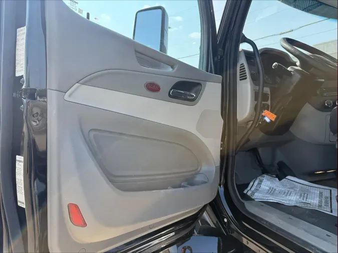 2021 Peterbilt 57932e3e00995b458891497bb64350c702e