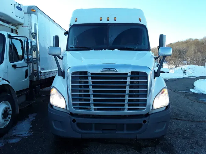 2018 FREIGHTLINER/MERCEDES CASCADIA 113