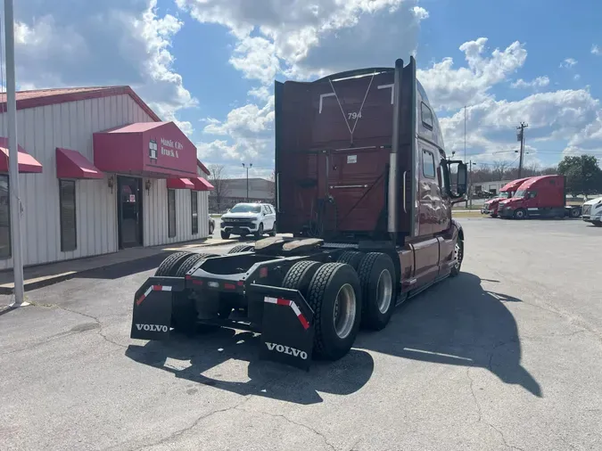 2023 VOLVO VNL64T860