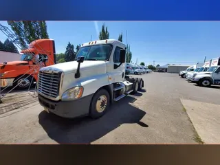 2014 FREIGHTLINER/MERCEDES CASCADIA 125