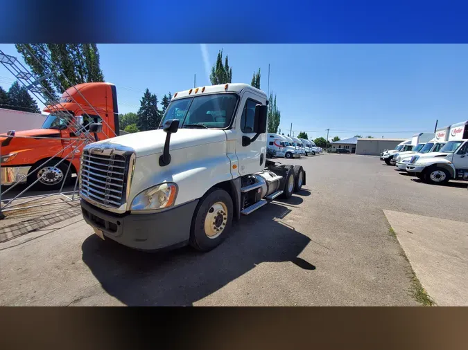 2014 FREIGHTLINER/MERCEDES CASCADIA 12532e7baf29ed9dd923ec3ee3d38e67ec3