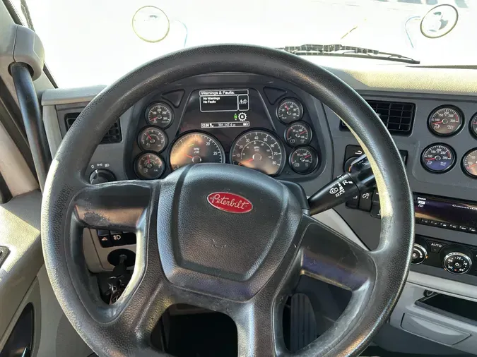 2021 Peterbilt 567