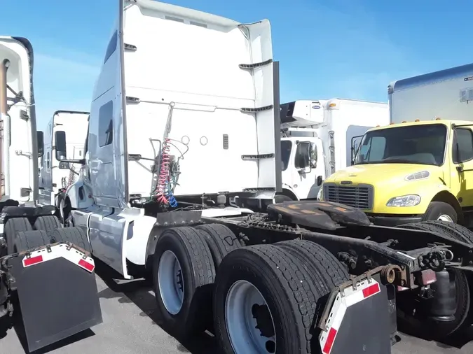 2020 NAVISTAR INTERNATIONAL LT625 SLPR CAB