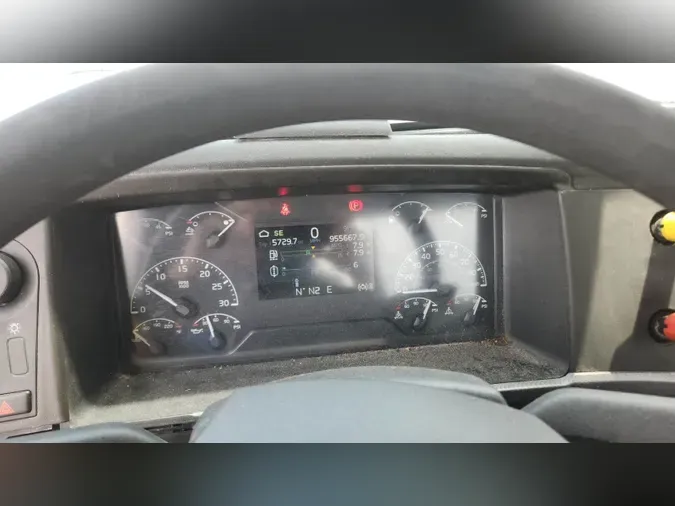 2019 Volvo VNL300