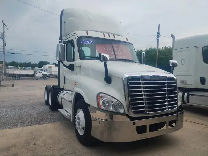 2019 FREIGHTLINER CASCADIA 125