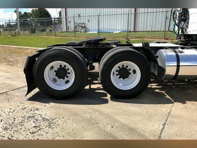 2019 INT LT625 6x4
