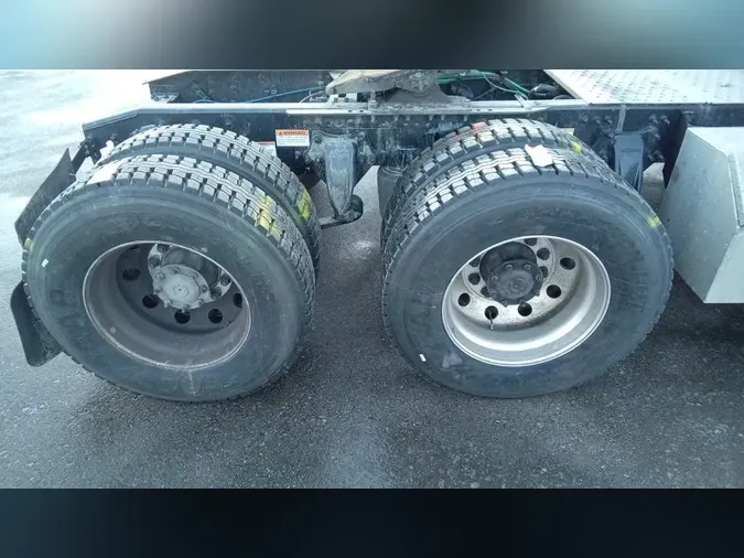 2022 Freightliner Cascadia 126