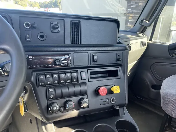 2020 International LT62532f65b059de5a85fefd61d7779ffc5ad