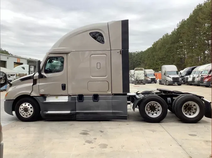 2021 Freightliner Cascadia