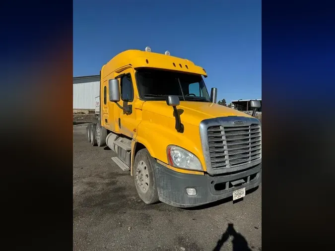 2017 FREIGHTLINER/MERCEDES CASCADIA 125