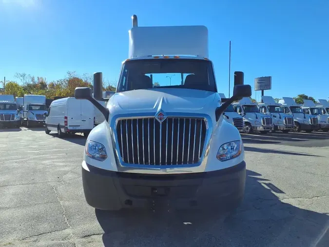 2021 NAVISTAR INTERNATIONAL LT625 DAYCAB S/A