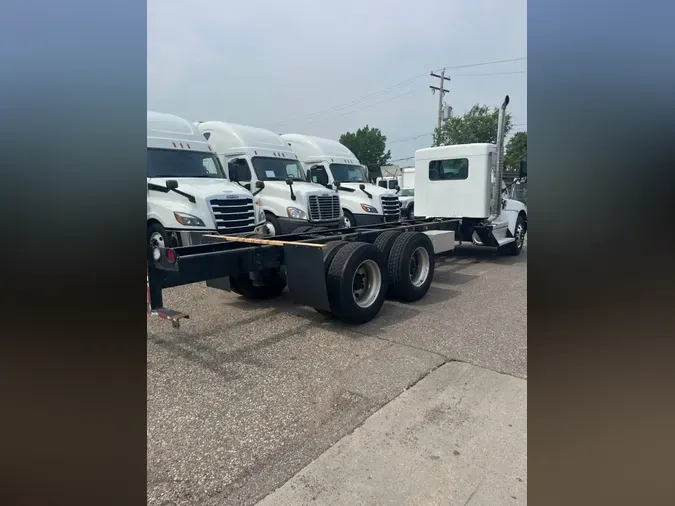 2021 KENWORTH TRUCKS T-37032fd255601d8af15ddae39a518a2c162