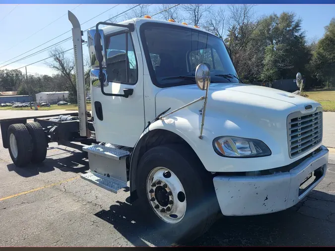 2016 FREIGHTLINER/MERCEDES M2 106