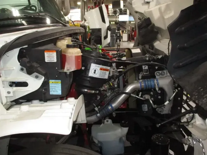 2019 FREIGHTLINER/MERCEDES M2 106